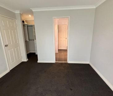 6 Durras Place, South Lake WA 6164 - Photo 6