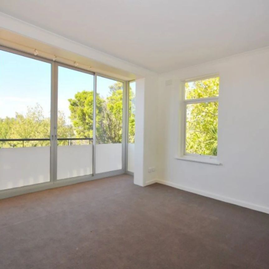 LUXURY BEACHSIDE LIVING - Photo 1