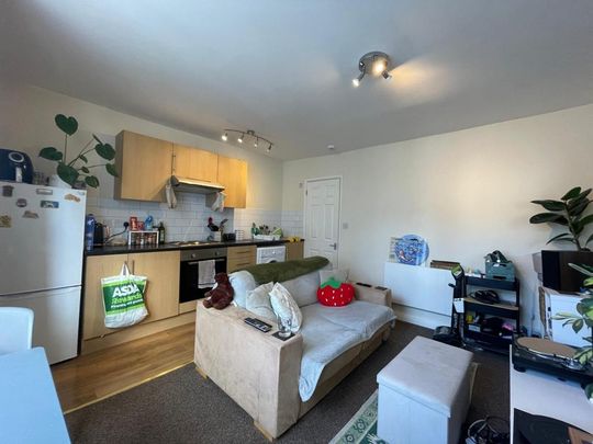 1 bedroom flat to rent - Photo 1