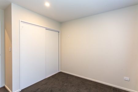 Lovely 3 bedroom family home in Silverstream! - Photo 5