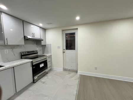 For Lease - 216 Wesmina Avenue, Whitchurch-Stouffville, Ontario - Photo 4