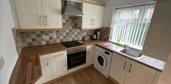 8 Dhu Varren Parade, Belfast, BT13 3FJ - Photo 2