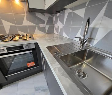 3 bedroom maisonette to rent - Photo 5