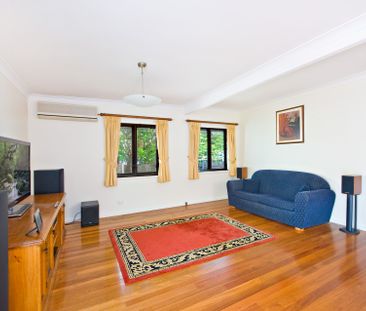 Beachside Family Home in a Prime Location - Photo 1