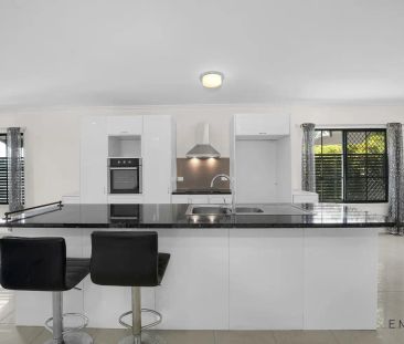 25B Ashby St, Fairfield QLD 4103 - Photo 3