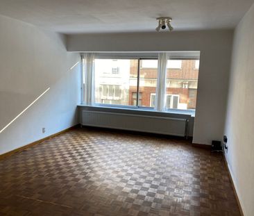 Appartement op de 1ste verdieping, ideaal gelegen vlakbij het stati... - Photo 5