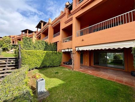 Alquiler de piso en Calle Pico Alcazaba, 1 De - Photo 5