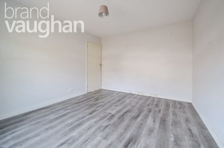 2 bedroom semi-detached bungalow to rent - Photo 5