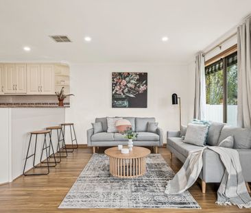 Perfect blend of comfort and coastal living - Photo 1