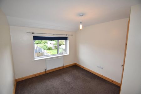 Eastwood Grove, Garforth, Leeds - Photo 2