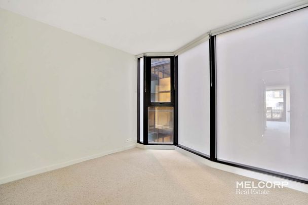 TWO BEDROOM, ONE BATHROOM AT ROYAL ELIZABETH - UNFURNISHED WITH WHITEGOODS - Photo 1