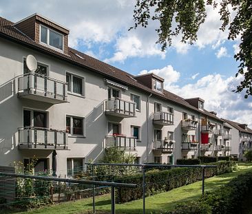 Gemütliche Dachgeschoss-Wohnung in zentraler Lage - Photo 1