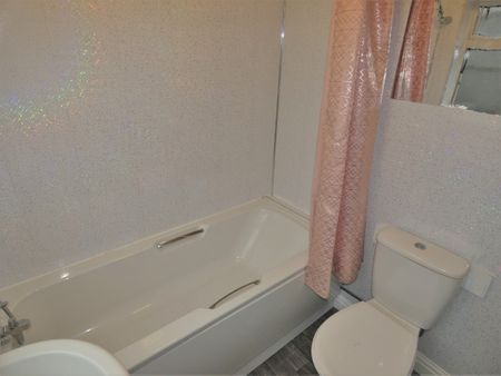 2 bedroom house to rent Livingstone Street, ST6 - Photo 5