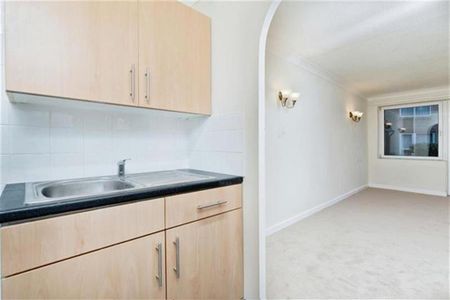 1 bedroom retirement property to rent - Photo 3