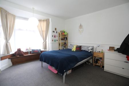 Eastleigh Road (4 bed) - Photo 5