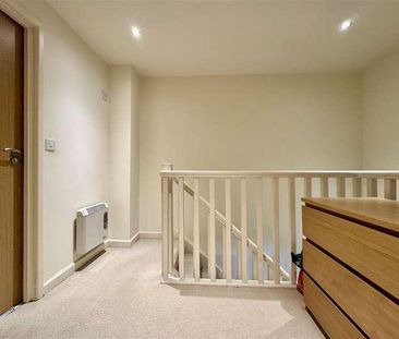 Bridge End, Brighouse, HD6 - Photo 2