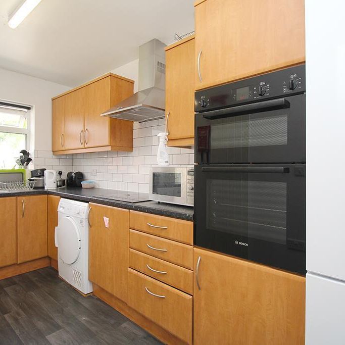 1 bedroom in a house share to rent - Photo 1