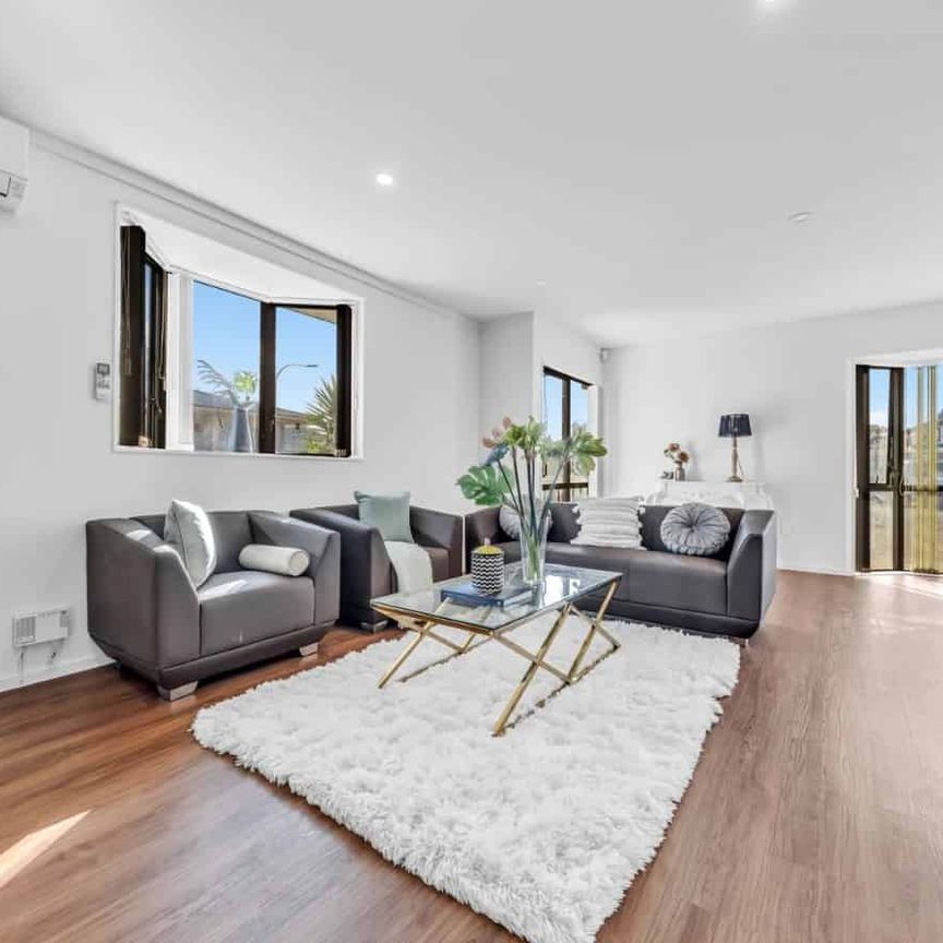 Newly Renovated 2 Bedroom Home - Photo 1
