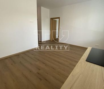 PONÚKAME NA PRENÁJOM: Priestranný 2-izbový byt po rekonštrukcii v p... - Fotografia 4