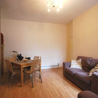 2 Bed - Mowbray Street, Heaton - Photo 1