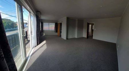 Spacious and bright in City End Karori - Photo 4