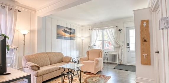 5 1/2 avec cour privée, tout inclus - Photo 2