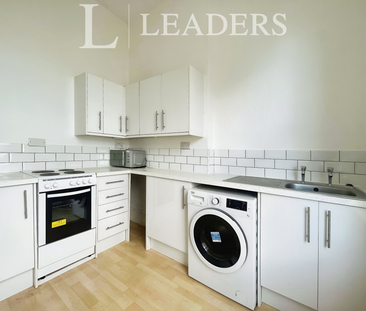 apartment to rent Alum Chine Road, Bournemouth, BH4 - Photo 2