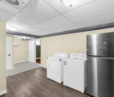 For Lease - 368 Upper Kenilworth Avenue, Hamilton, Ontario - Photo 3