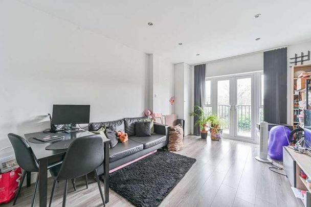 Bromley Road, Catford, SE6 - Photo 1