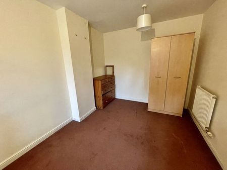 3, 169 Hornbeam Close - Photo 3