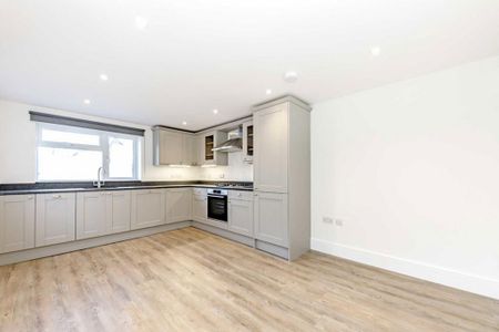 3 bedroom flat to rent - Photo 5