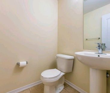 For Lease - 8273 Tulip tree Drive Unit# 3, Niagara Falls, Ontario - Photo 2