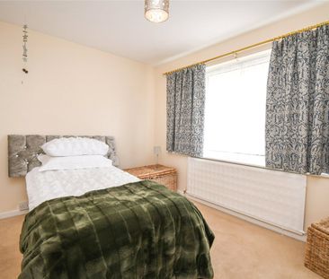 Gwendoline Close, CH61 1DL, Thingwall - Photo 6