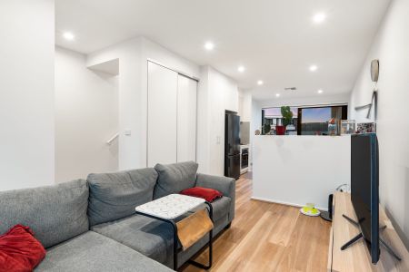 15/221 John Gorton Drive, Wright ACT 2611 - Townhouse For Rent | Domain - Photo 3