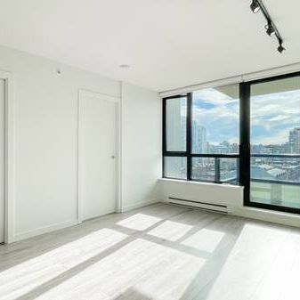 1B1B Yaletown Park - premium location, great city view, newly renovate - Photo 1