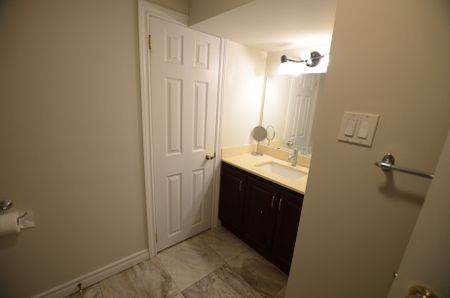 For Lease - 259 Mcnicoll Avenue Unit# Lower Unit Apt, Toronto, Ontario - Photo 3
