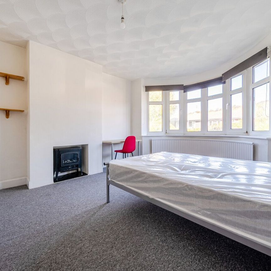 6 bedroom semi-detached house to rent - Photo 1