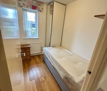 1 bedroom in a house share to rent - Photo 6