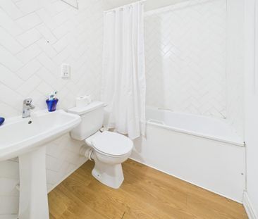 Studio to rent - Photo 6