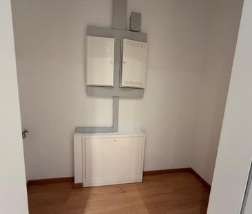 Zentrale 2 Zimmer Wohnung mit großem Südbalkon - Photo 6