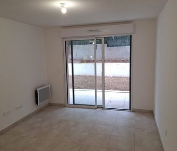 T2 NEUF AVEC TERRASSE + JARDIN ET PARKING - Photo 3