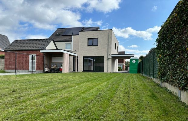 Nieuwbouwwoning 3 slaapkamers op een Z-W perceel van ca 4 are - Foto 1