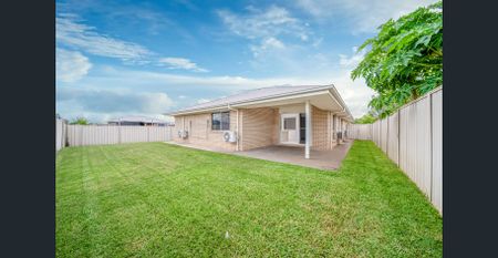 4 BEDROOM FAMILY HOME! - Photo 4