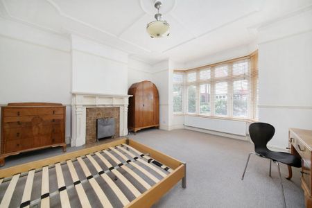6 bedroom semi-detached house to rent - Photo 4