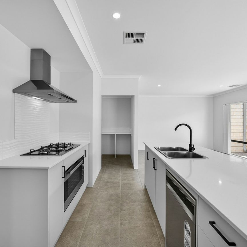 Brand New Five Bedroom Home! - Photo 1