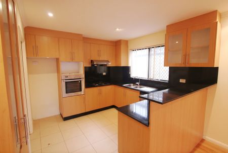 Spacious 4-Bedroom Duplex in a Convenient Mortdale Location - Photo 5
