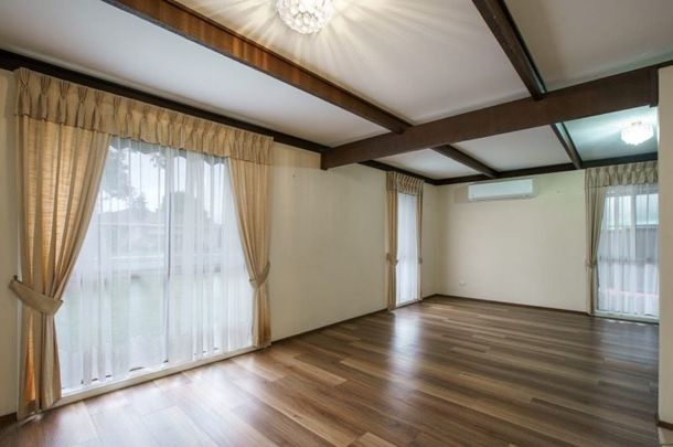 318 Parkland Crescent, Lavington - Photo 1