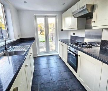 2 bedroom semi-detached house to rent - Photo 3