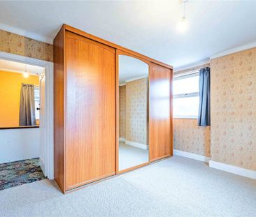 3 bed Detached House for rent - Photo 2