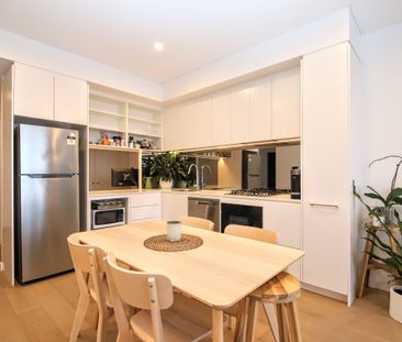 Near New One Bedroom Apartment - Photo 2